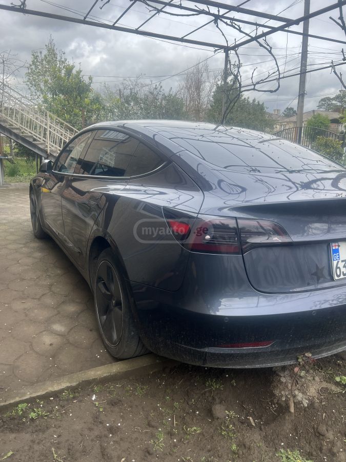 Tesla Model 3 - фото 4