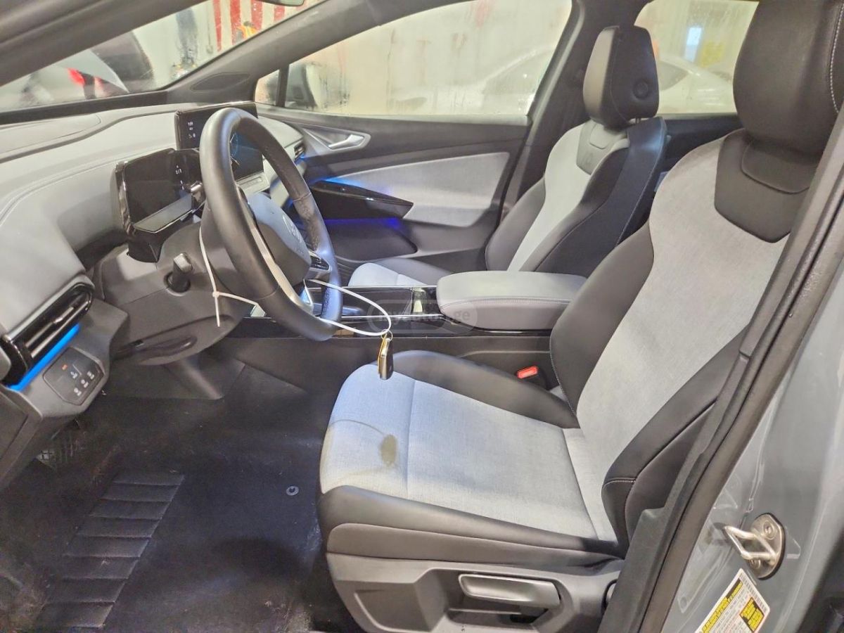 Volkswagen ID 4 - фото 7