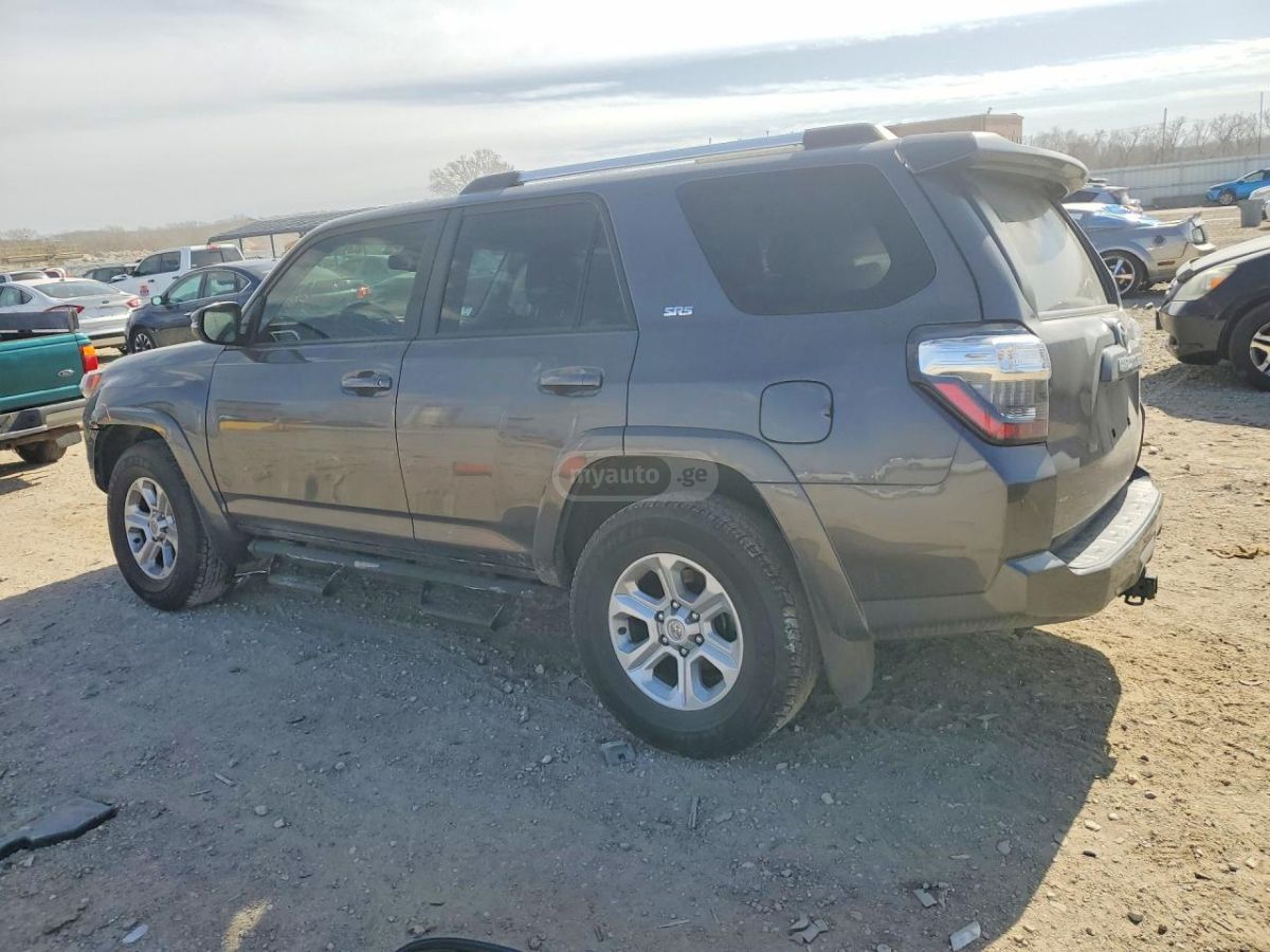 Toyota 4 Runner - фото 2