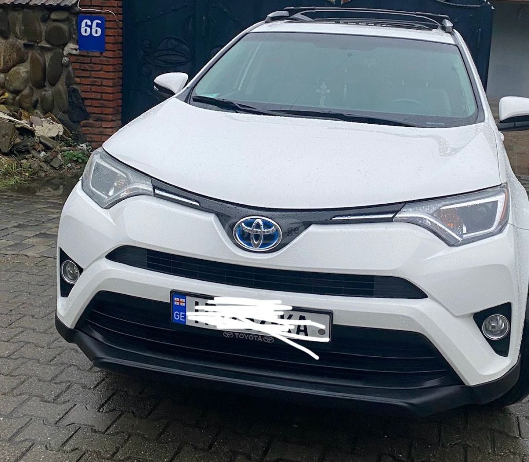 Toyota RAV 4 - фото 1