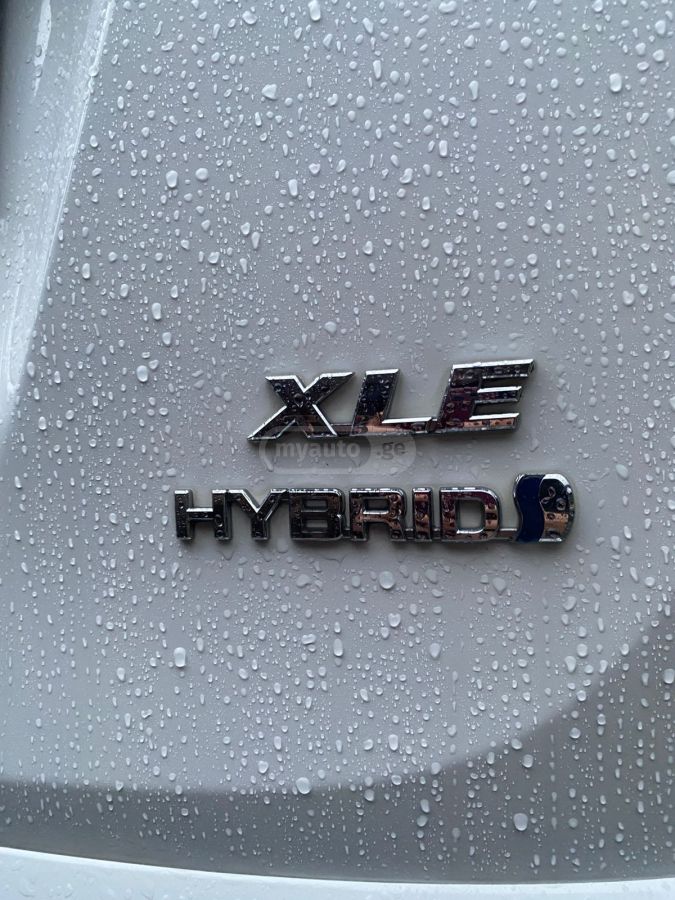 Toyota RAV 4 - фото 2