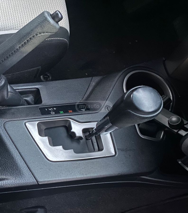 Toyota RAV 4 - фото 3