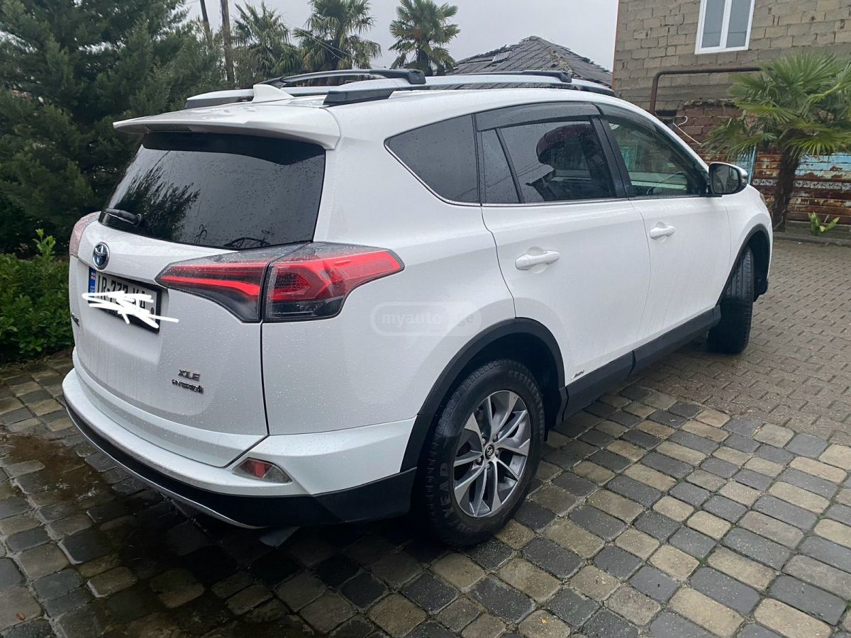 Toyota RAV 4 - фото 9