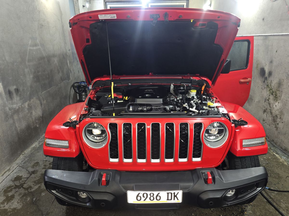 Jeep Sahara 4dr 4x4 Automatic — миниатюра 2