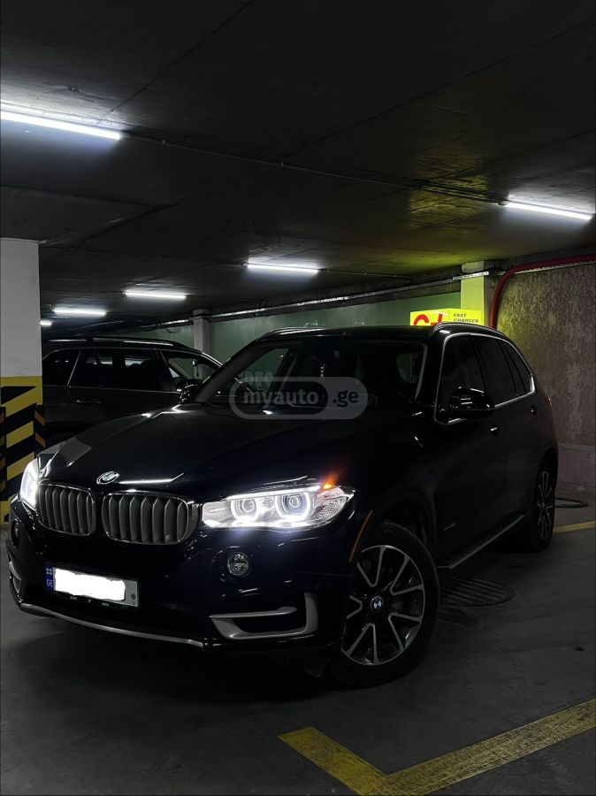 BMW X5 - фото 1