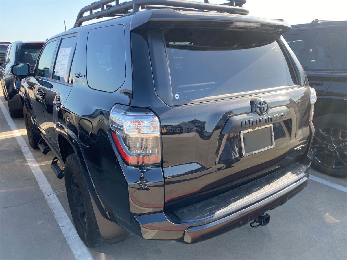 Toyota TRD Pro 4dr 4x4 Automatic — миниатюра 4