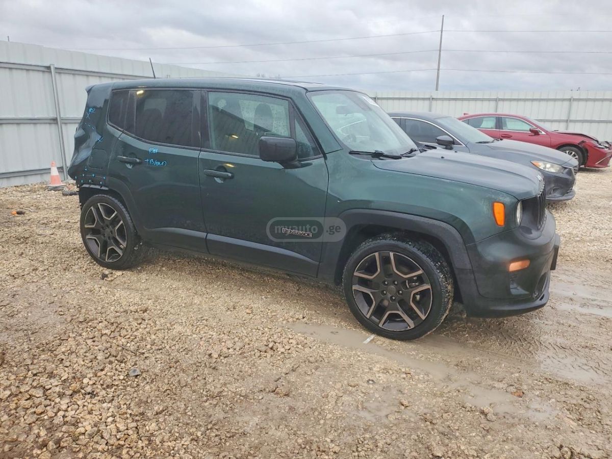 Jeep Renegade - фото 3