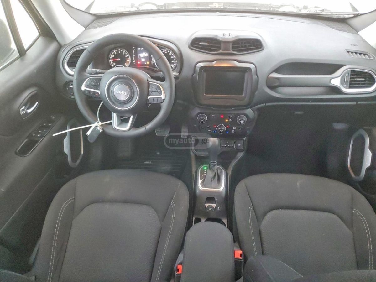 Jeep Renegade - фото 7