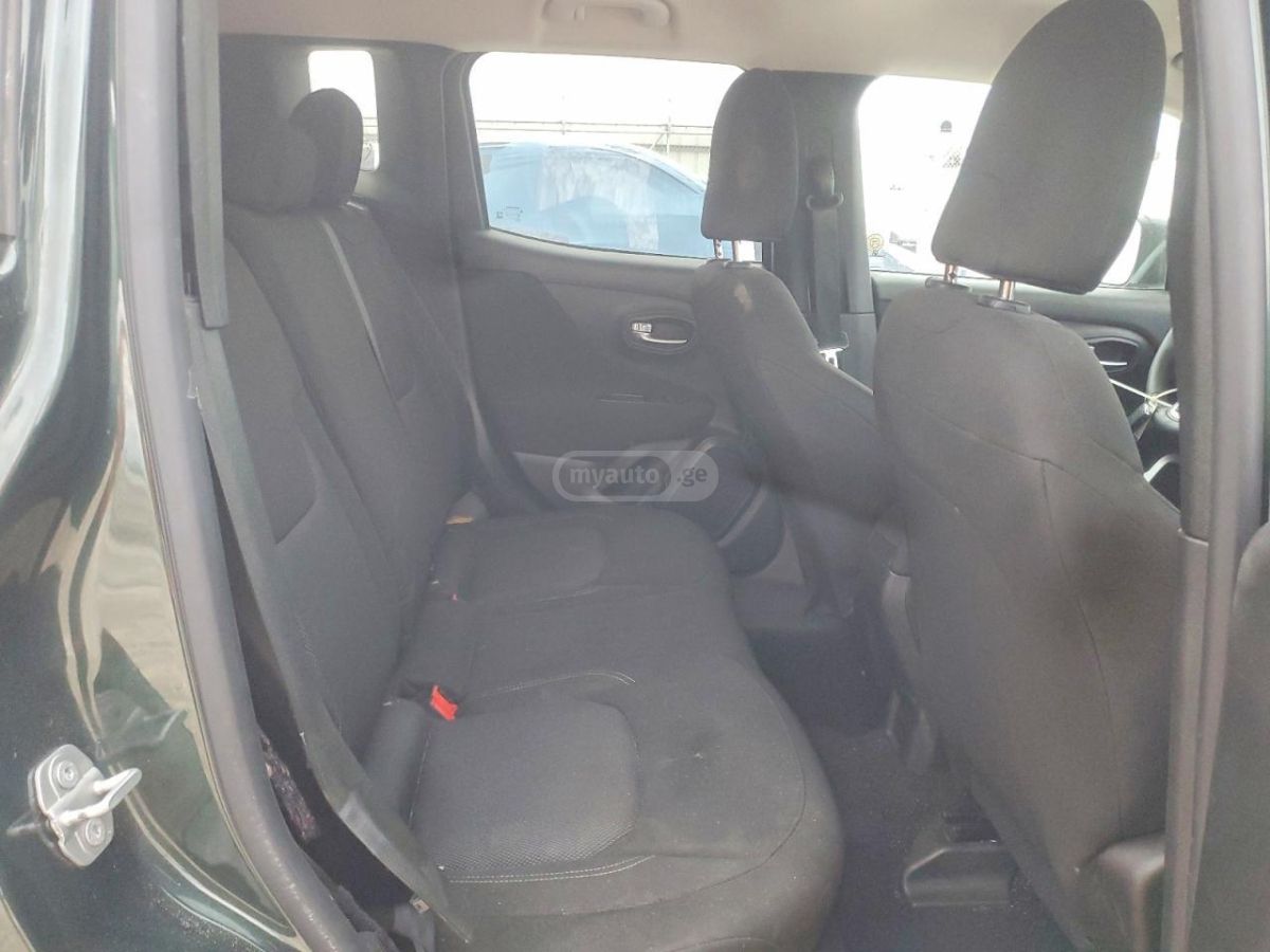 Jeep Renegade - фото 8