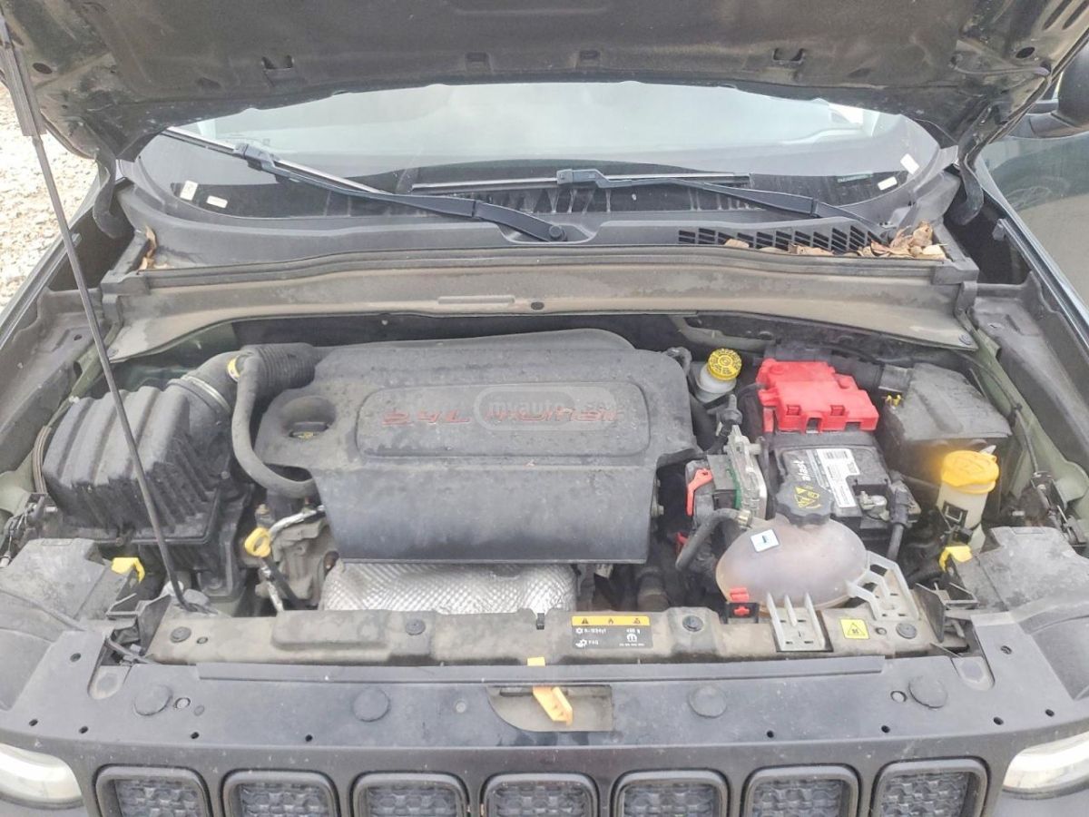 Jeep Renegade - фото 9