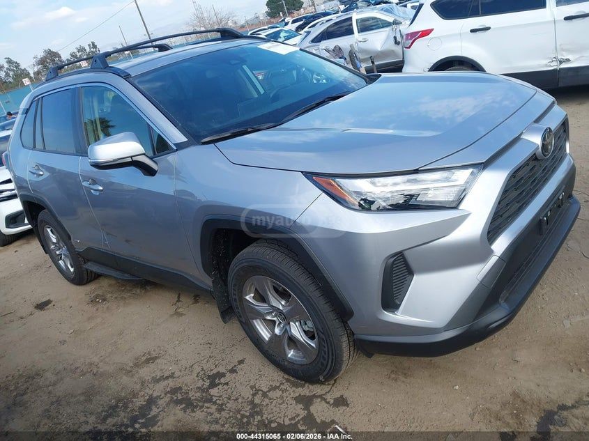 Toyota LE — миниатюра 1