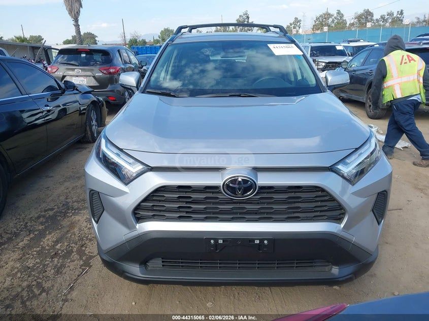 Toyota LE — миниатюра 11