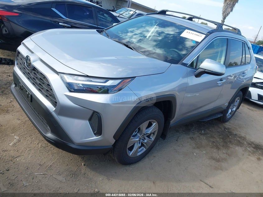 Toyota LE — миниатюра 2