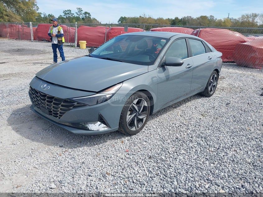 Hyundai Elantra - фото 11