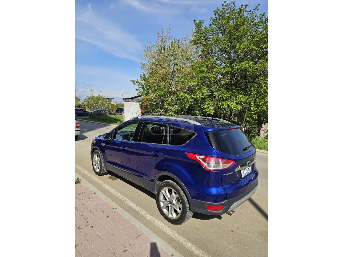 Ford Escape - фото 8