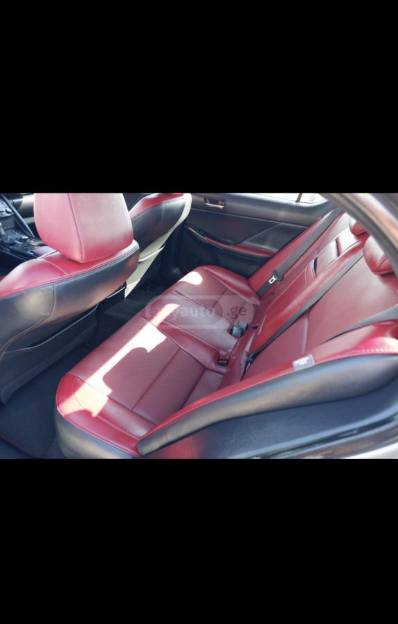 Lexus IS 300 Base 4dr Rear-Wheel Drive Seda 2023 — миниатюра 6