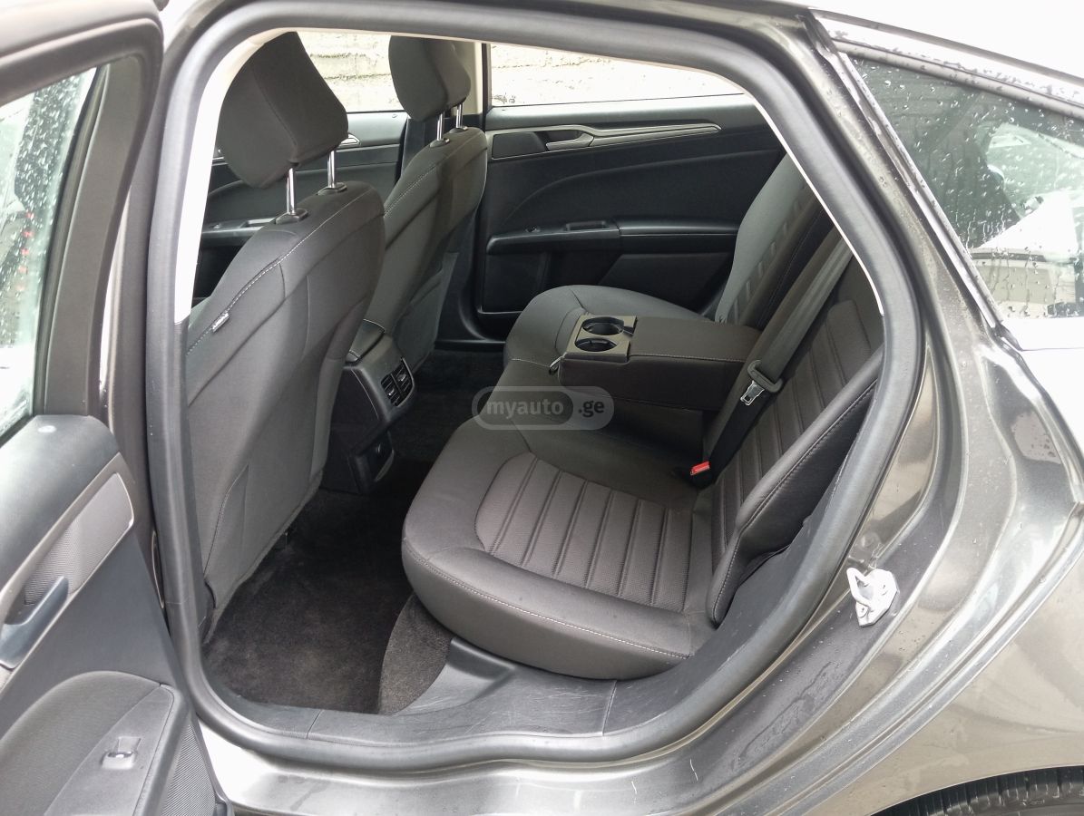 Ford Fusion - фото 12