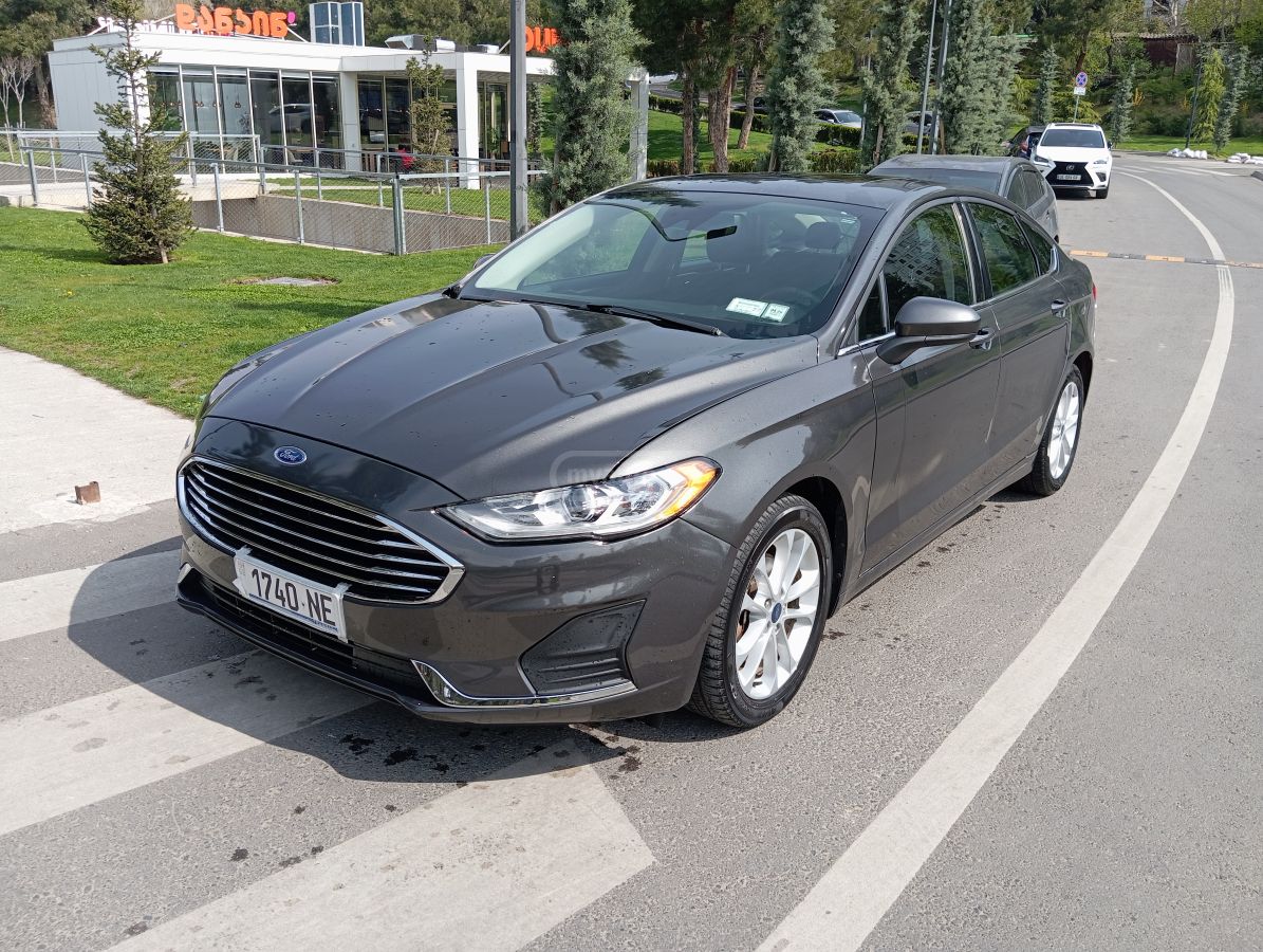 Ford Fusion - фото 3