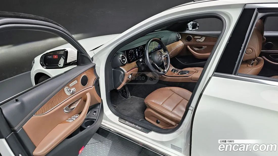 Mercedes-Benz E53 AMG 2023 — миниатюра 10