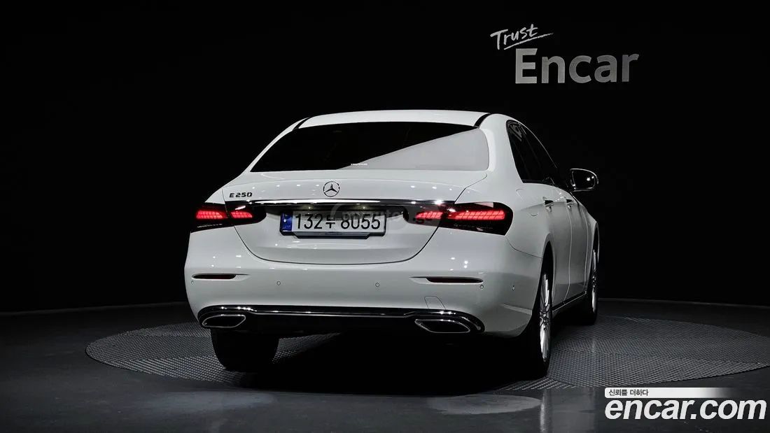 Mercedes-Benz E53 AMG 2023 — миниатюра 4