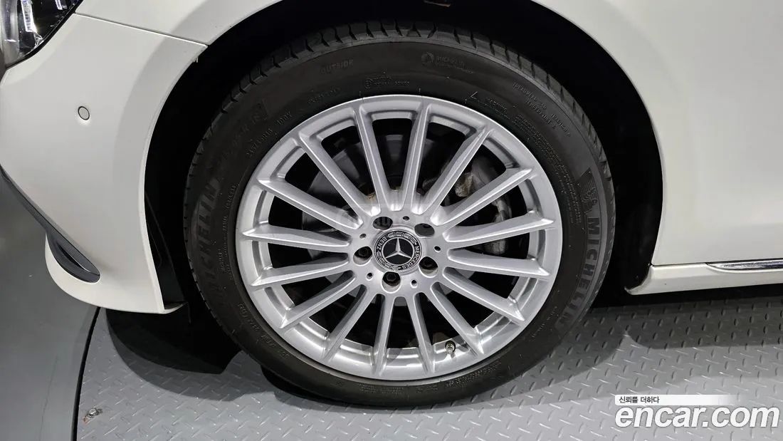 Mercedes-Benz E53 AMG 2023 — миниатюра 5