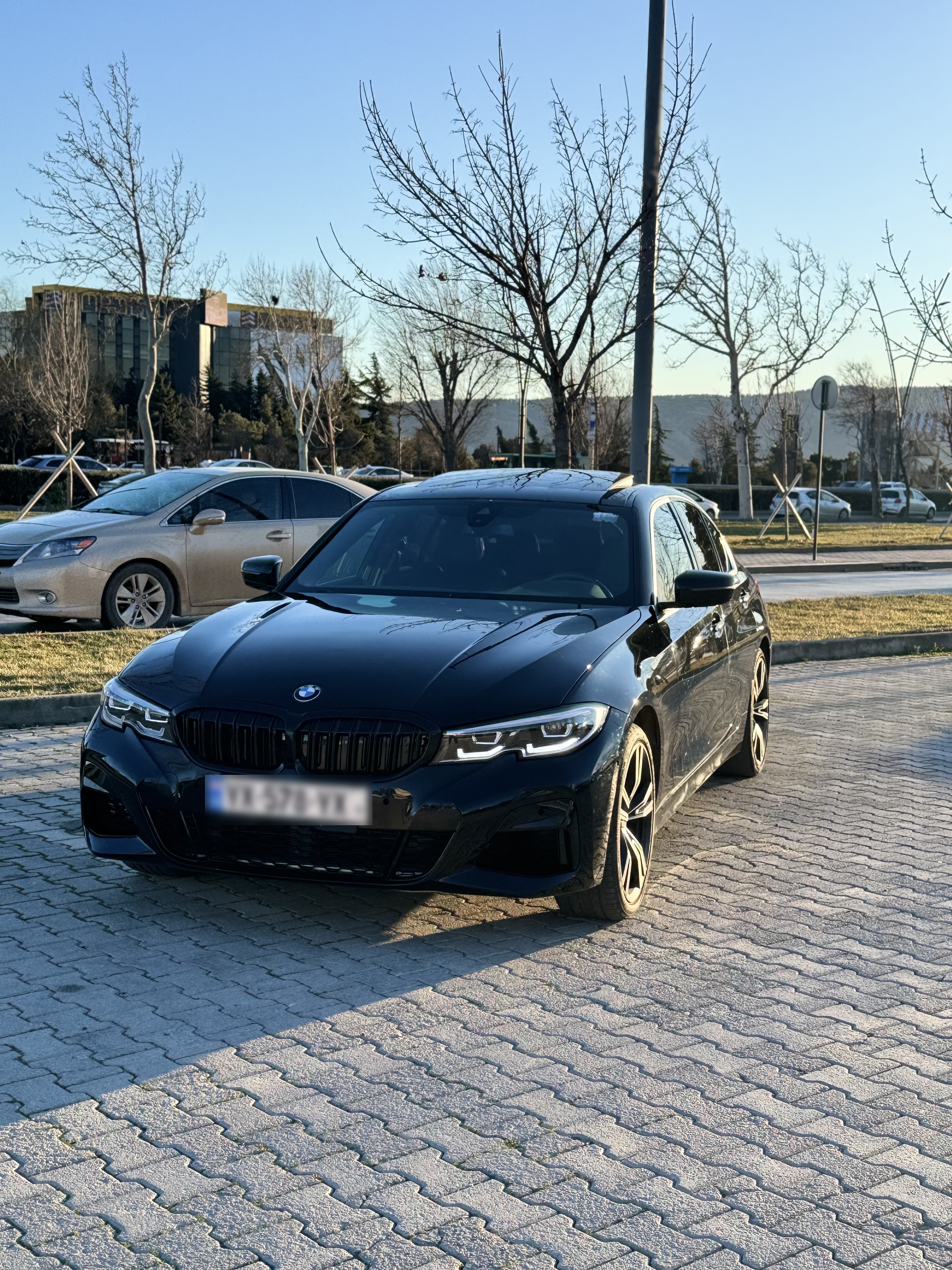 BMW 330 - фото 1