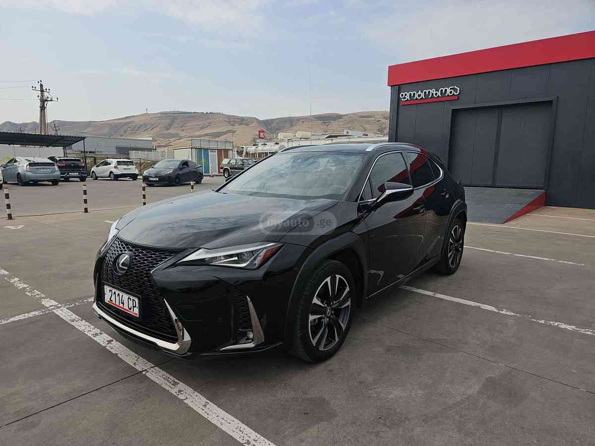 Lexus UX 200 2021 — миниатюра 1