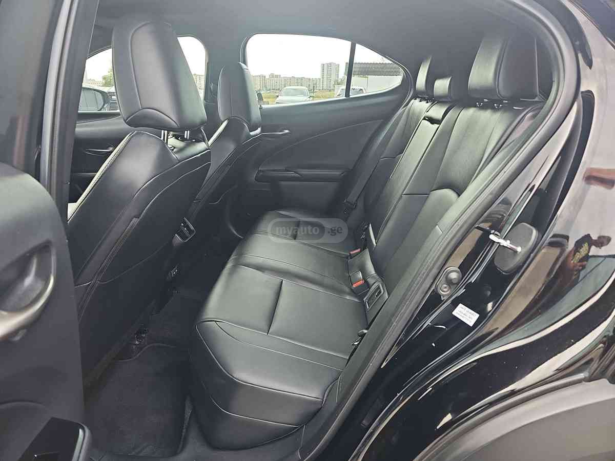 Lexus UX 200 2021 — миниатюра 11