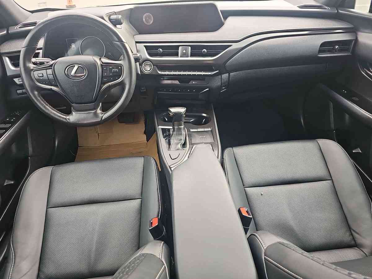 Lexus UX 200 2021 — миниатюра 12