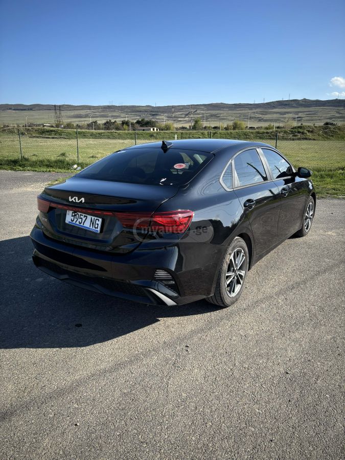 Kia Forte - фото 2