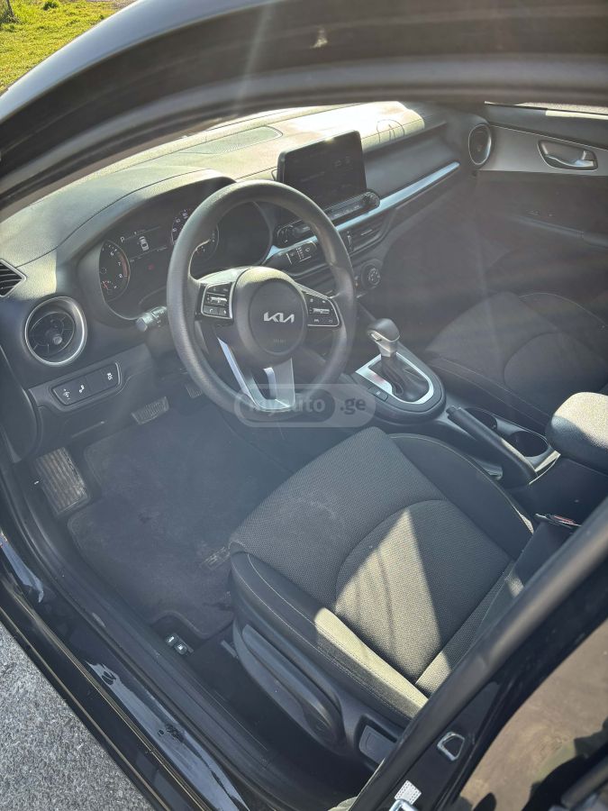 Kia Forte - фото 8