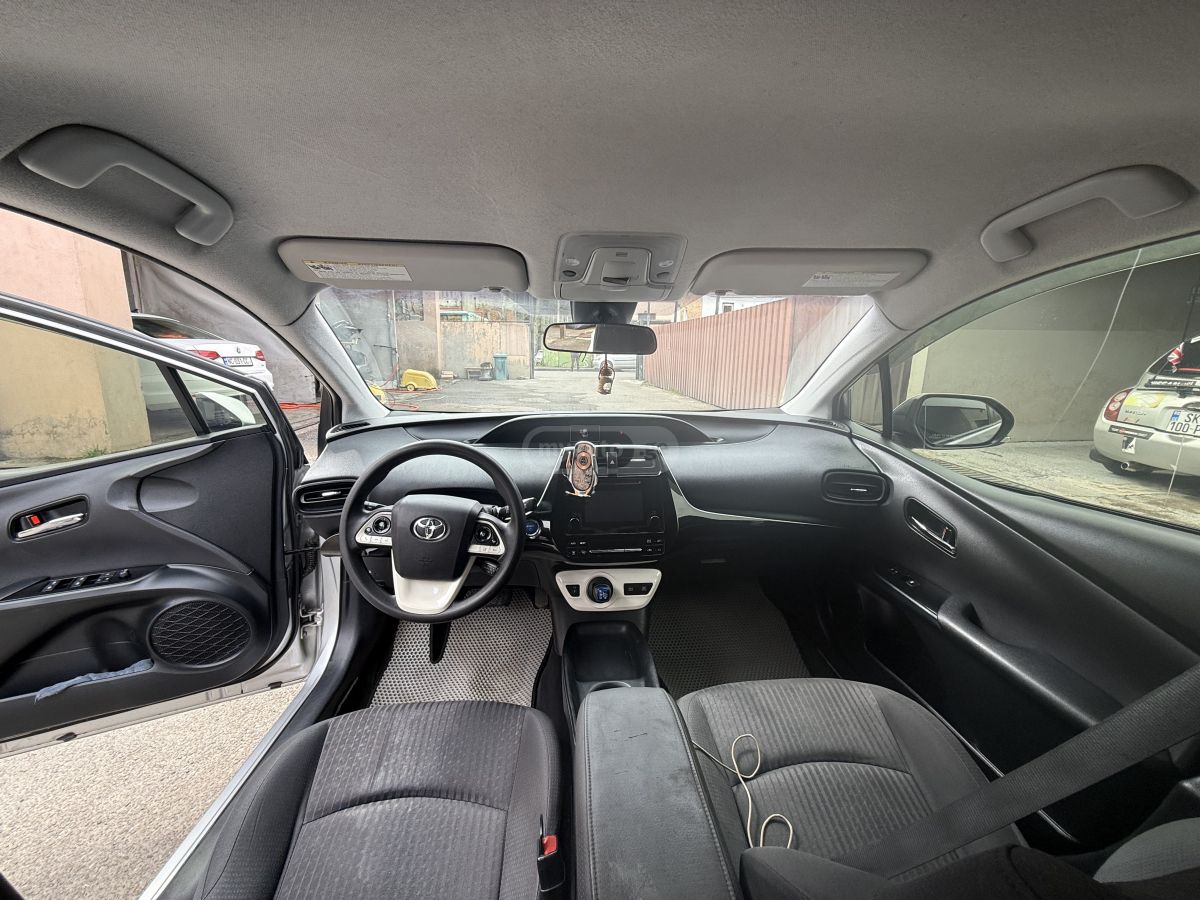 Toyota Prius - фото 6