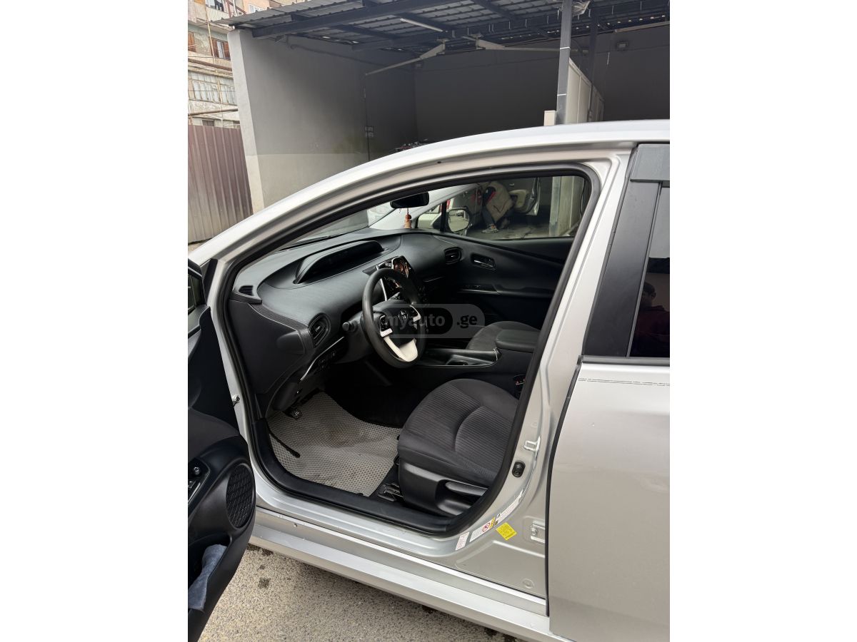 Toyota Prius - фото 7