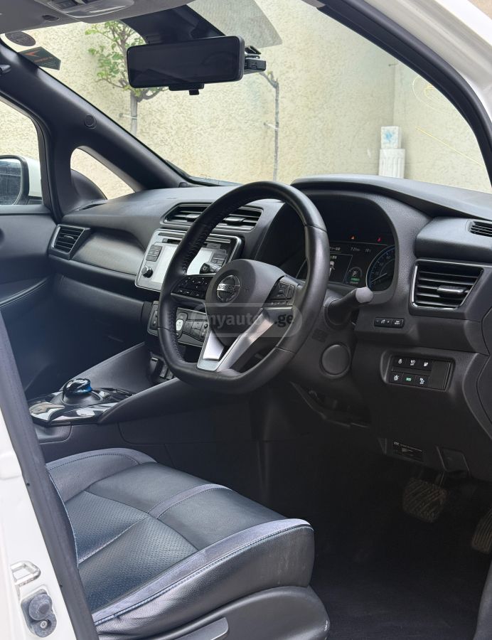 Nissan Leaf - фото 6