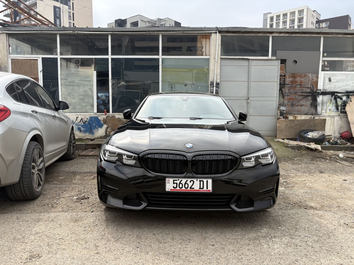 BMW 330 - фото 2