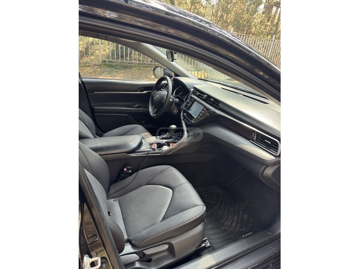 Toyota Camry - фото 8