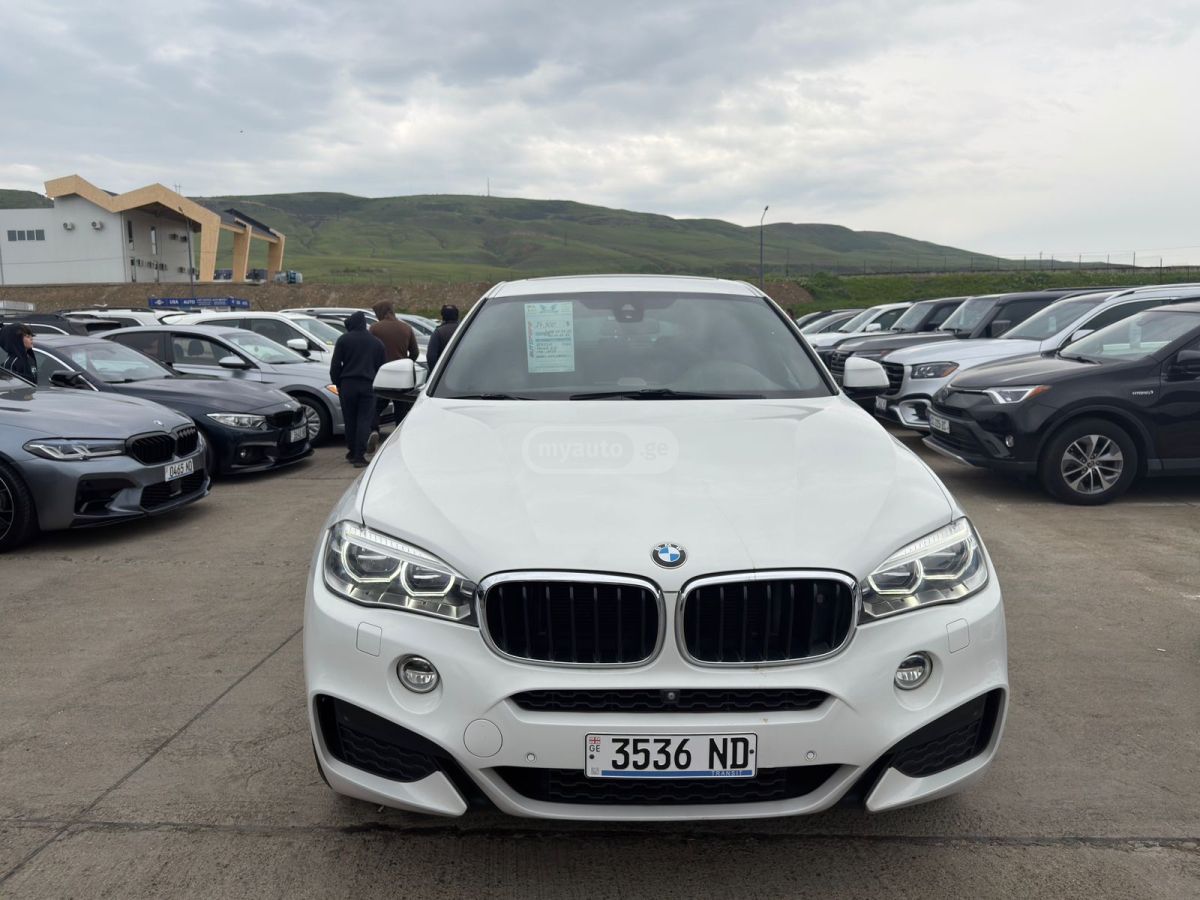BMW X6 - фото 1