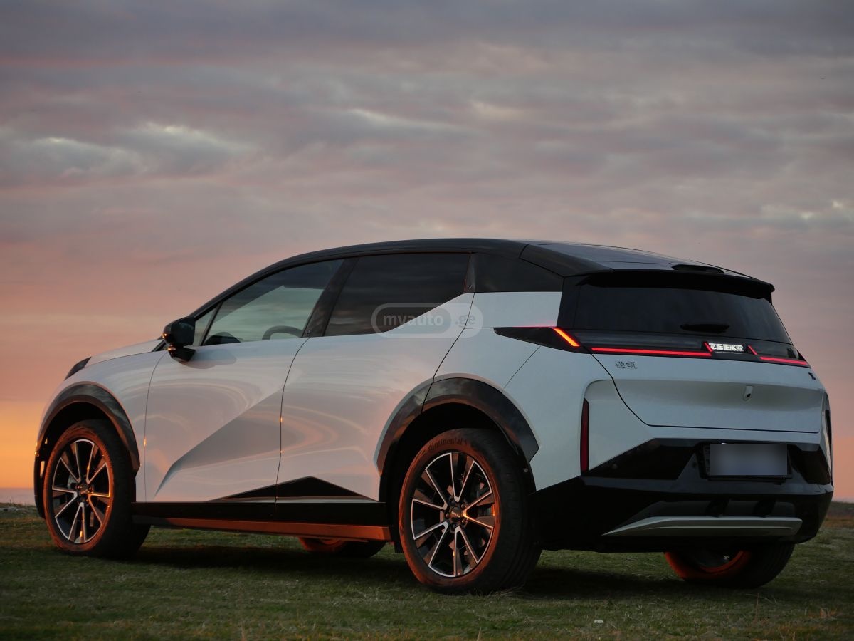Zeekr X - фото 15