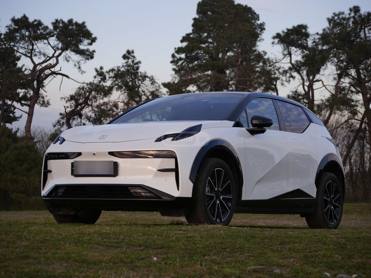 Zeekr X - фото 3