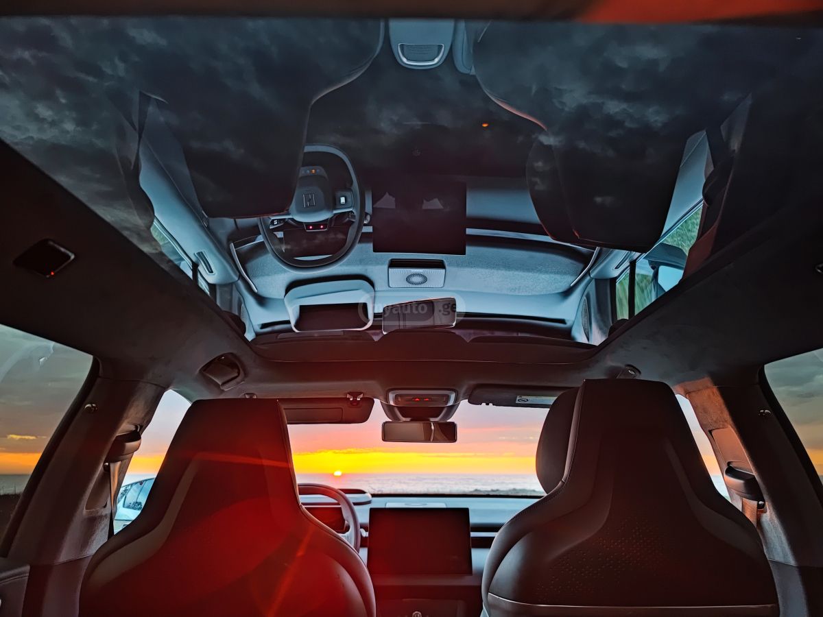 Zeekr X - фото 9