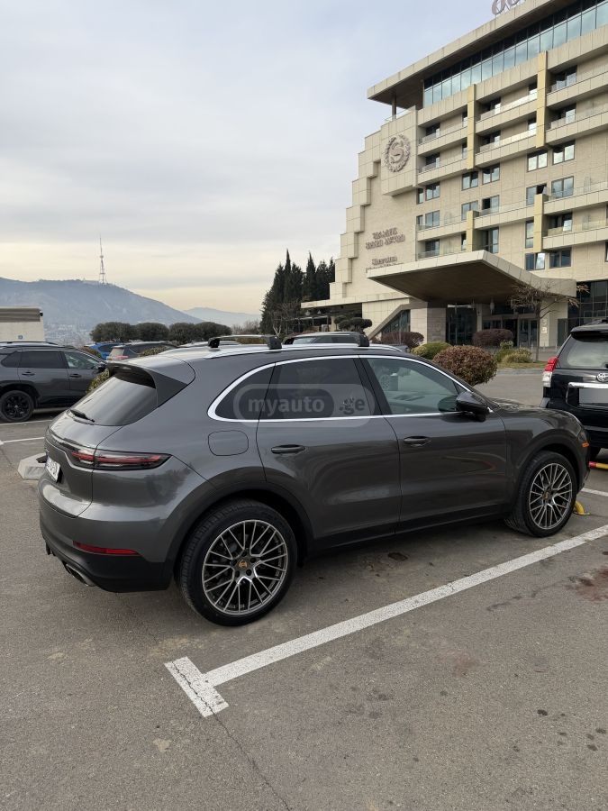 Porsche Cayenne - фото 1