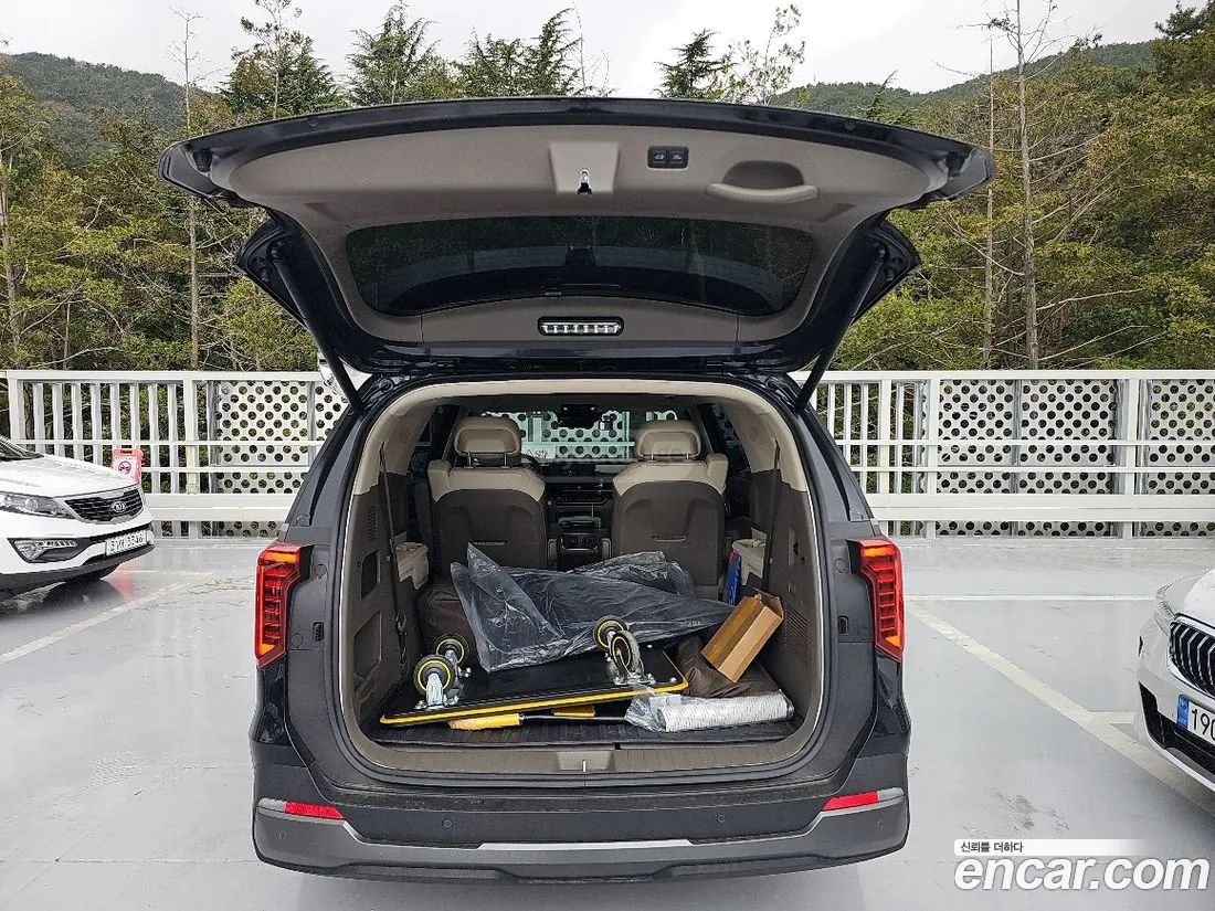 Kia Sedona 2025 — миниатюра 9