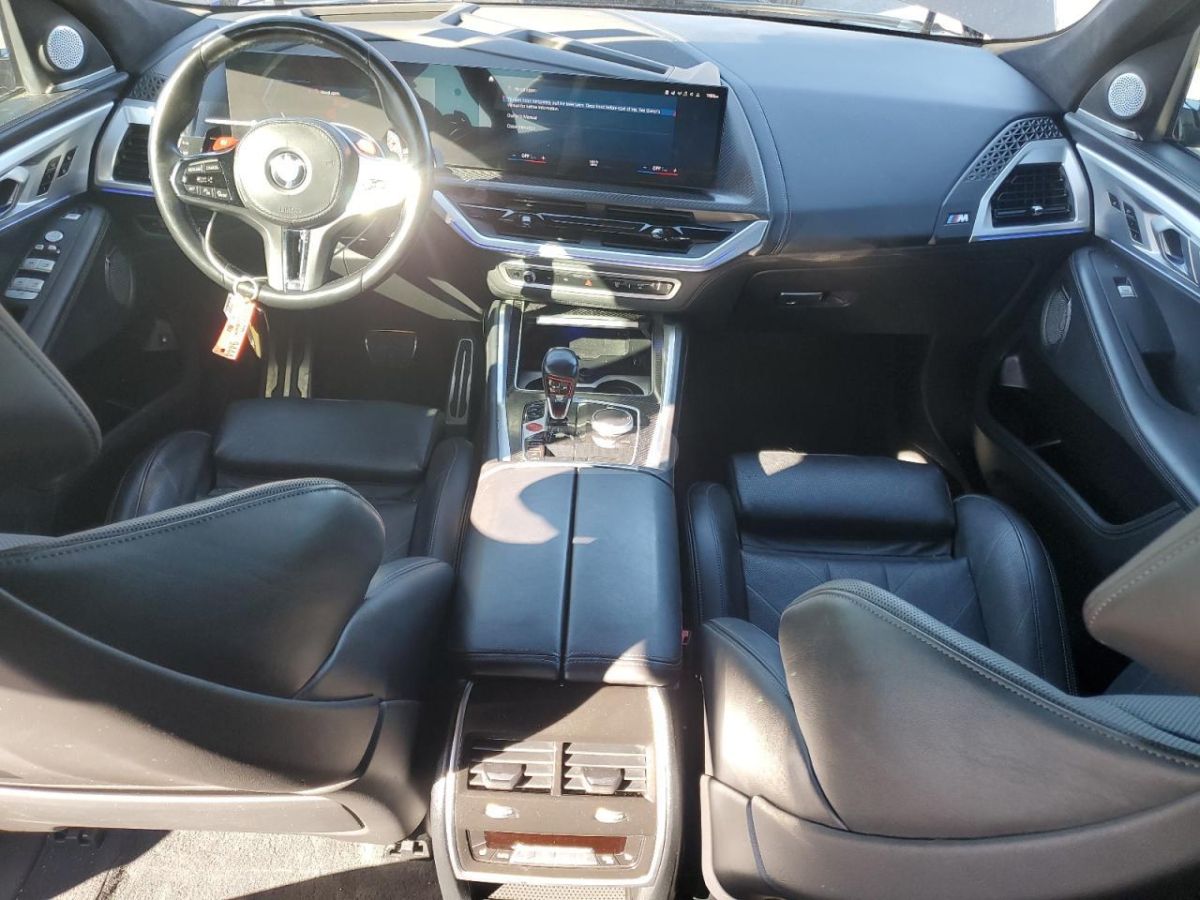 BMW Base 4dr All-Wheel Drive Sport — миниатюра 5