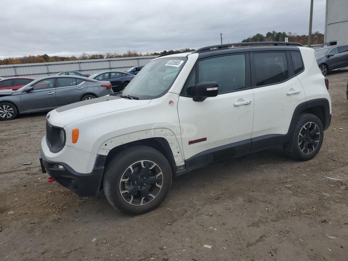 Jeep Renegade - фото 1