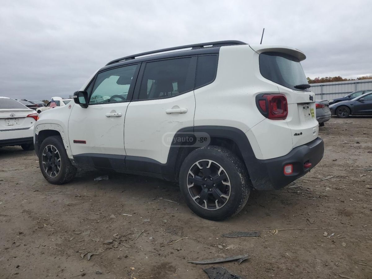 Jeep Renegade - фото 2