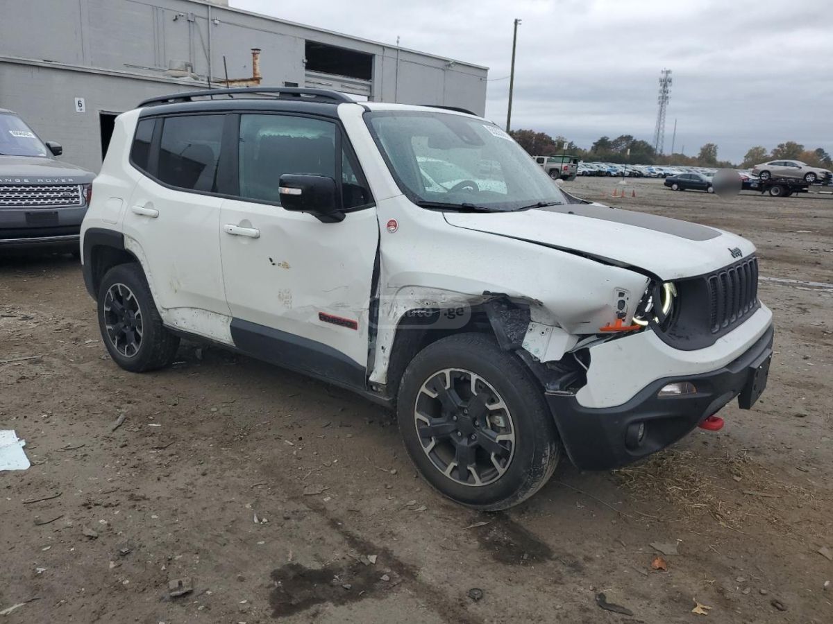 Jeep Renegade - фото 4