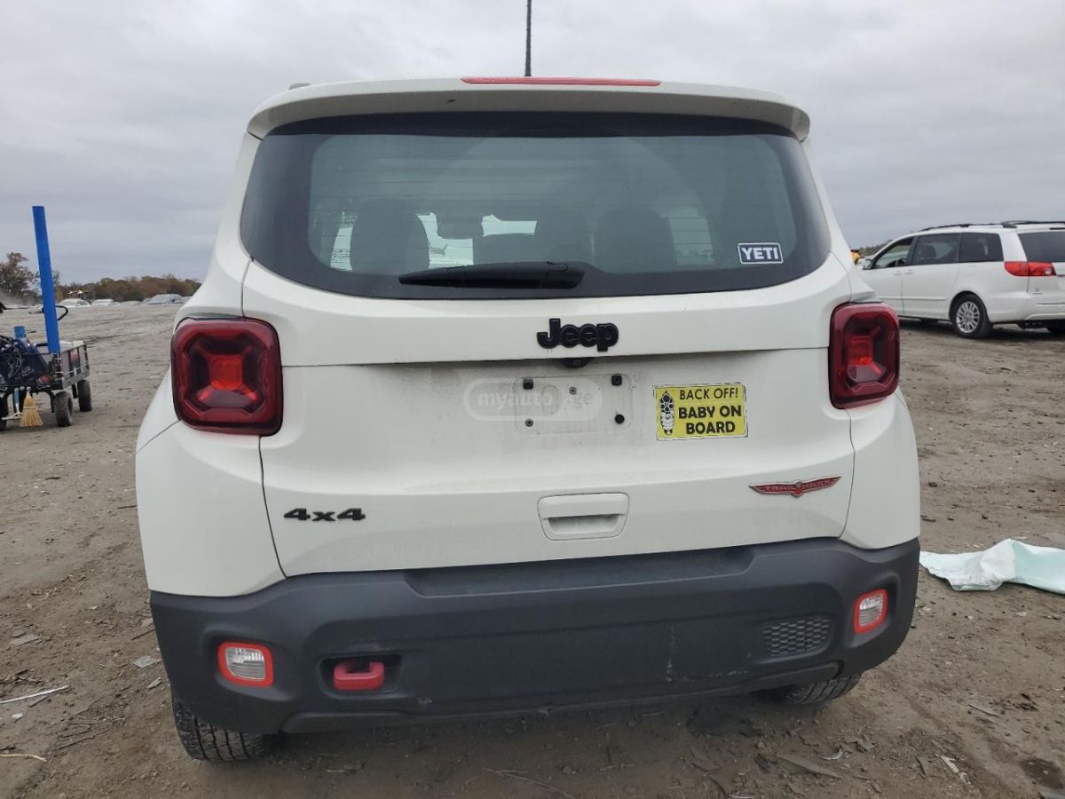 Jeep Renegade - фото 6