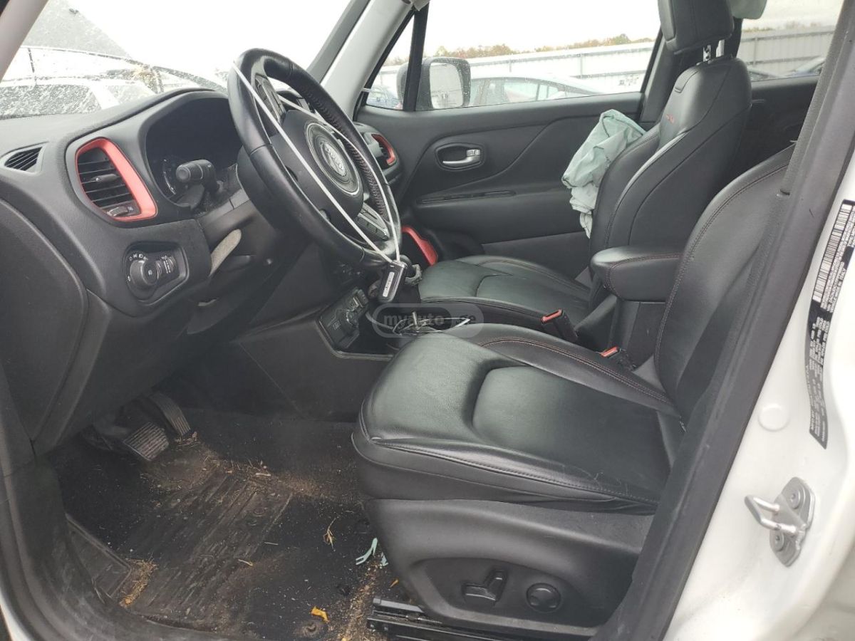 Jeep Renegade - фото 7