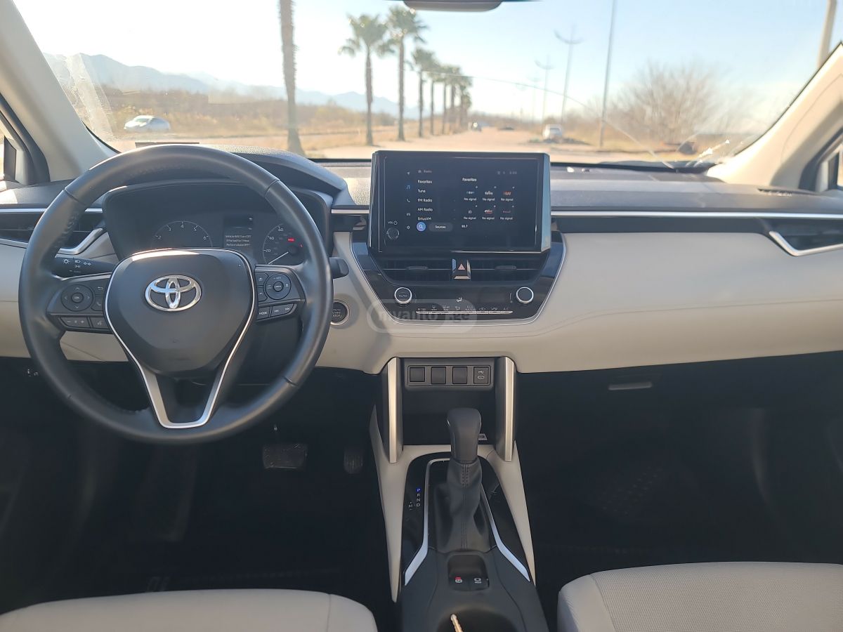 Toyota LE 4dr All-Wheel Drive CVT — миниатюра 13