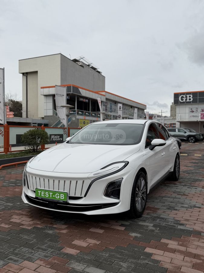 Hongqi E-QM 5 - фото 1